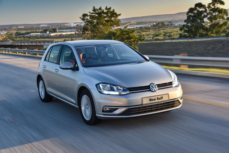  Volkswagen Golf TSI 5-Door 2017 года  (ZA) (фото 8 из 11)